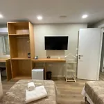 Hermes Petite Maison Hotel