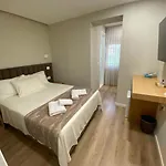 Hermes Petite Maison Hotel