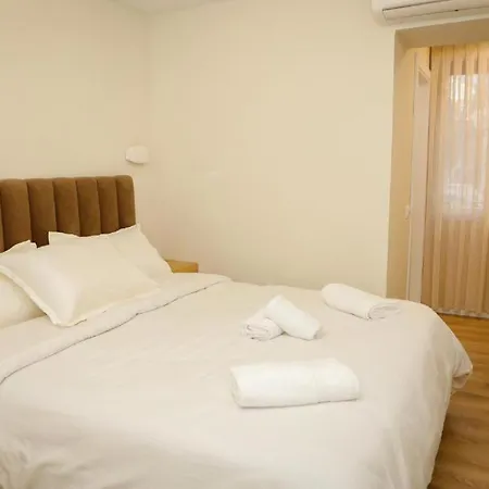 Hermes Petite Maison