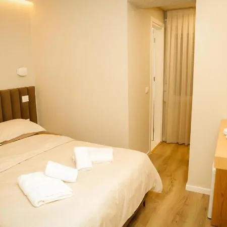 Hermes Petite Maison Tirana