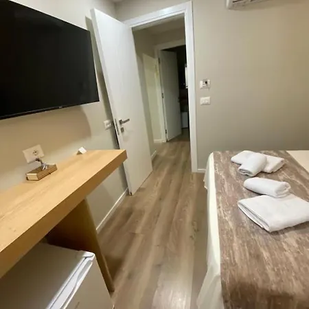 Hermes Petite Maison