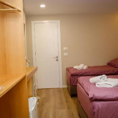 Hermes Petite Maison Hotel