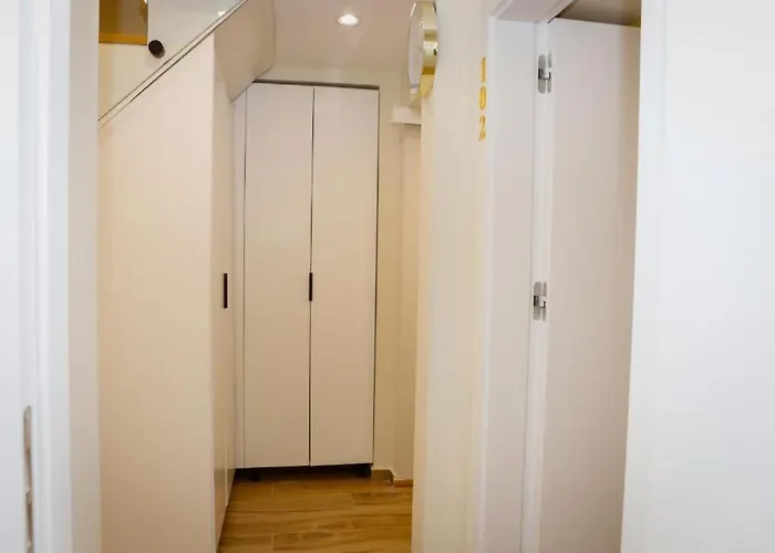 Hermes Petite Maison