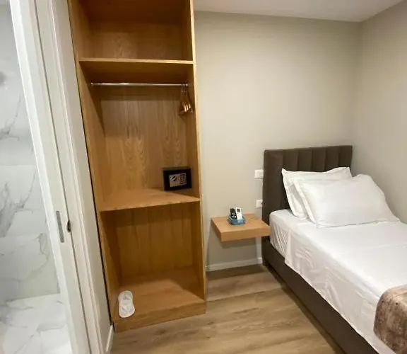 Hermes Petite Maison Hotel