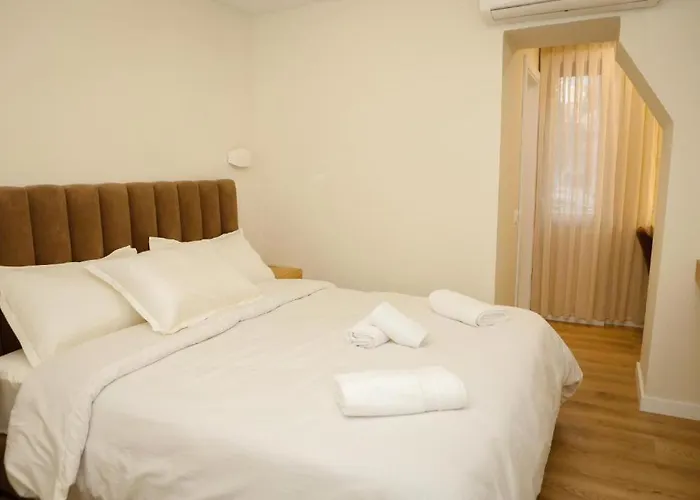 Hermes Petite Maison