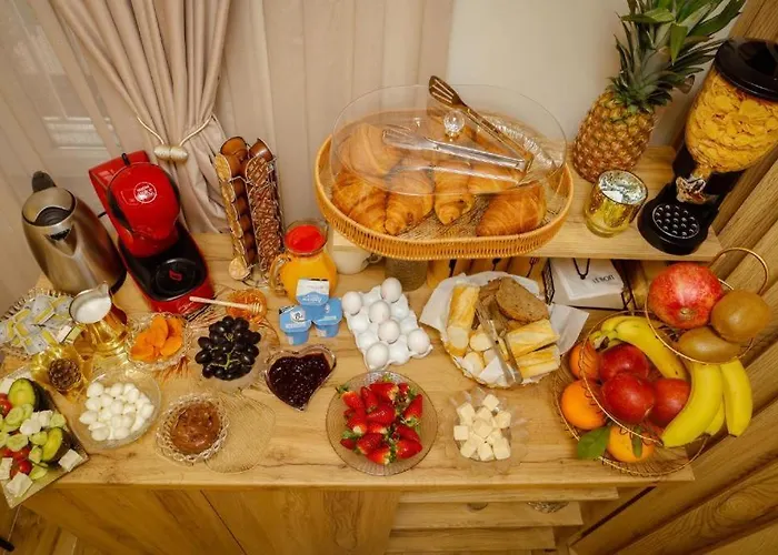 Hermes Petite Maison Hotel