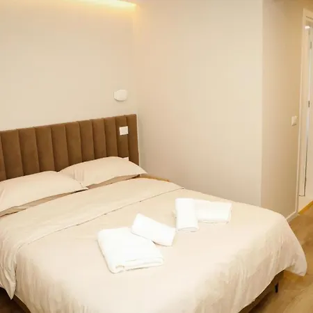 Hermes Petite Maison Otel Tiran