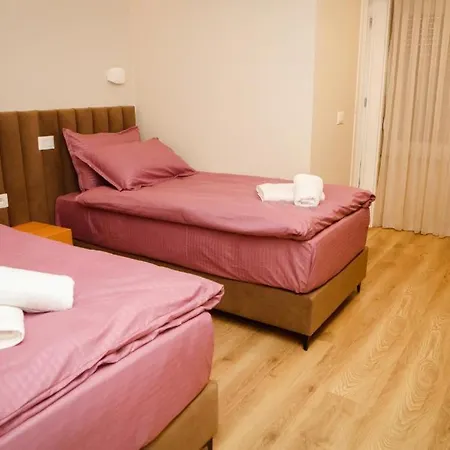 Hermes Petite Maison * Tiran