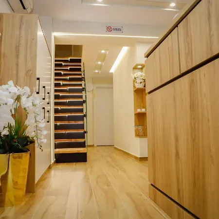 Hermes Petite Maison Otel Tiran