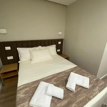 Hermes Petite Maison