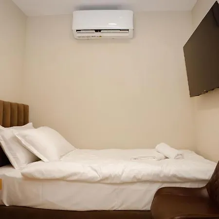 Hermes Petite Maison Otel