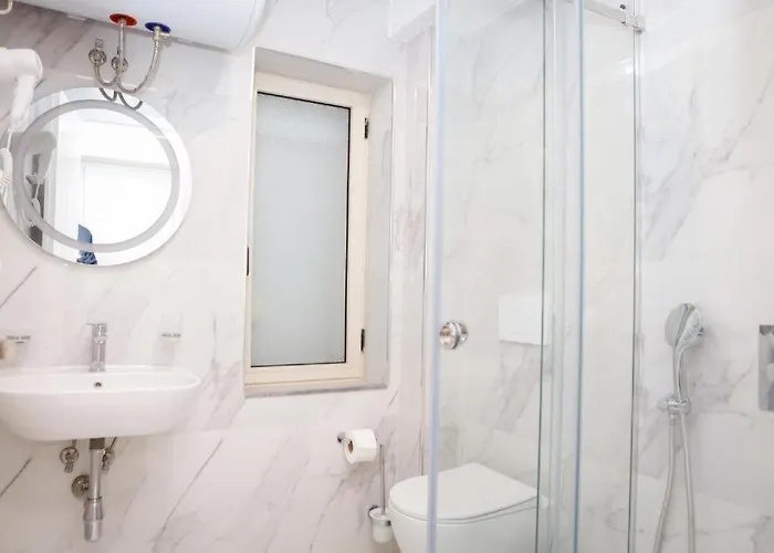 Hermes Petite Maison Hotel Tirana