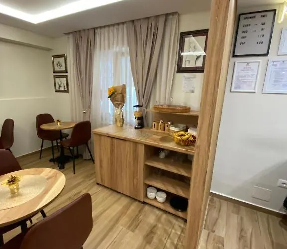 Hermes Petite Maison *